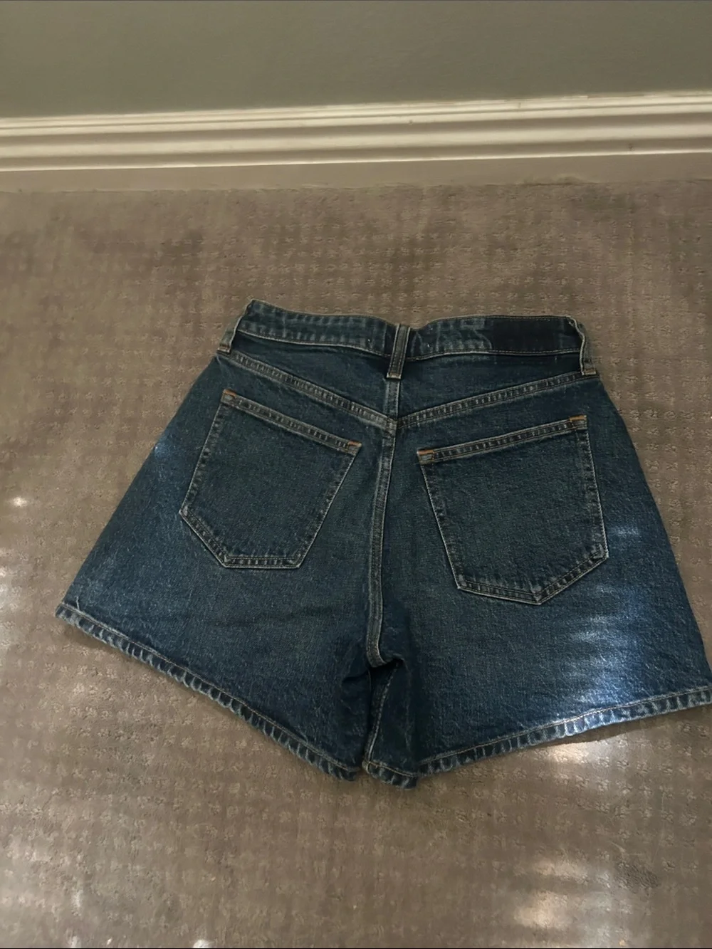 Abercrombie & Fitch Curve love style. Dark Wash Denim Shorts. NWT - Picture 5 of 5